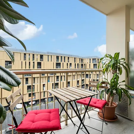 Elegant Avec Balcon Proche Et Tramway Apartment